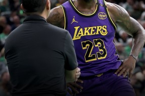 开云APP-包含詹姆斯在篮网比赛中比赛规则变更，比赛规则变更引发热议！的词条-开云APP